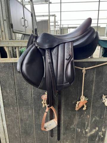 Sella da salto ostacoli Forestier  17.5" - 2021