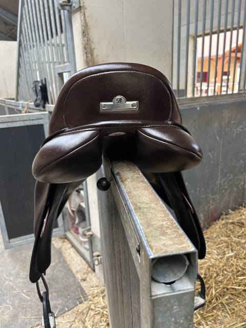 Sella mista Bates  17.5" - 2024