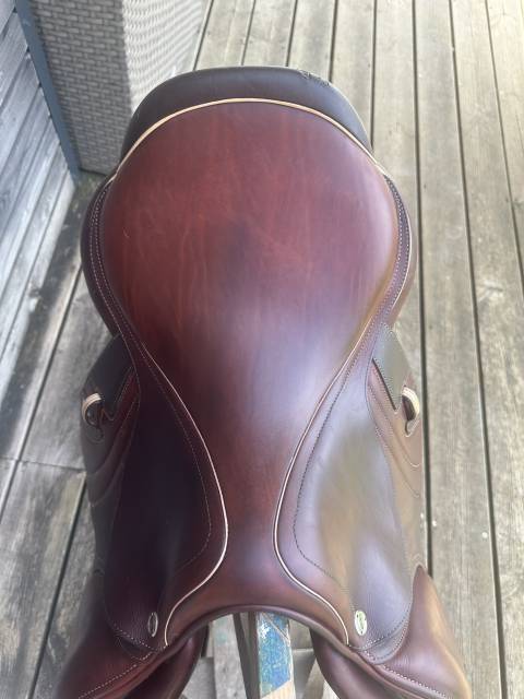 Sella da salto ostacoli CWD  17" - 2023