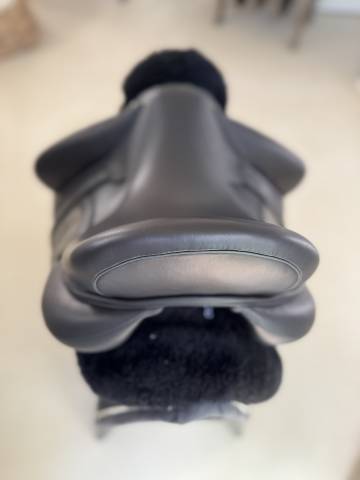 Sella da dressage Devoucoux  17.5" - 2024