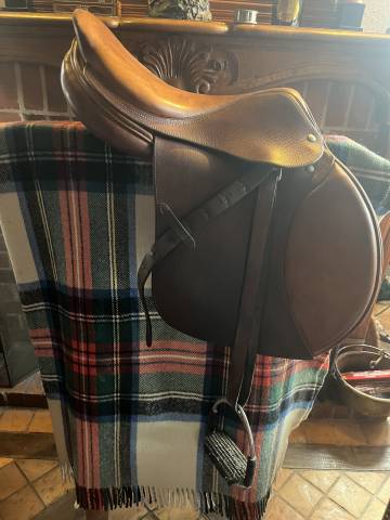 Sella da salto ostacoli Forestier  17" - 2020