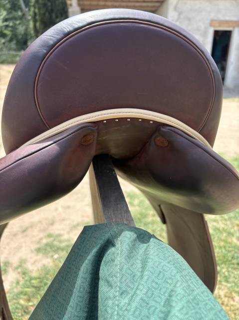 Sella da dressage Devoucoux  17.5" - 2023