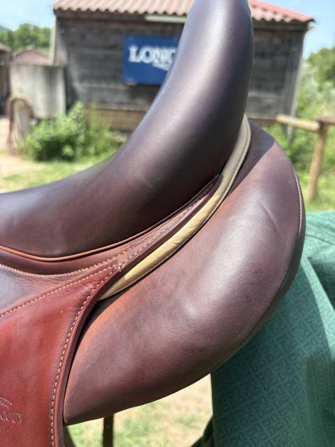 Sella da dressage Devoucoux  17.5" - 2023