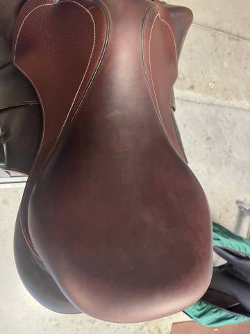 Sella da salto ostacoli Devoucoux  16.5" - 2022