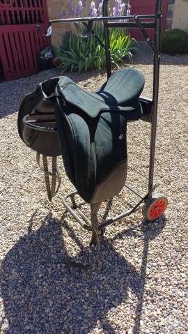 Sella da dressage Wintec  17" - 2023