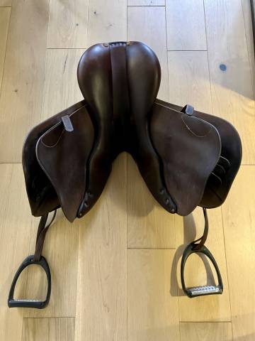 Sella da salto ostacoli Butet  17" - 2008