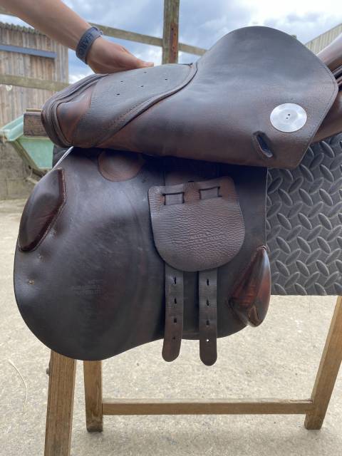 Sella da salto ostacoli Meyer  17" - 2015