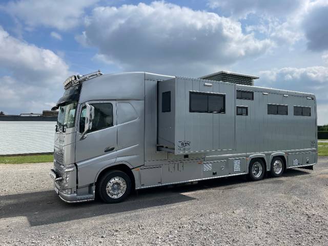 Camion per Cavalli STX FH540 2019 Occasione