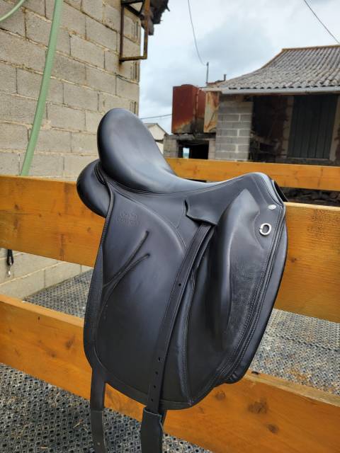 Sella da dressage Devoucoux  17" - 2020