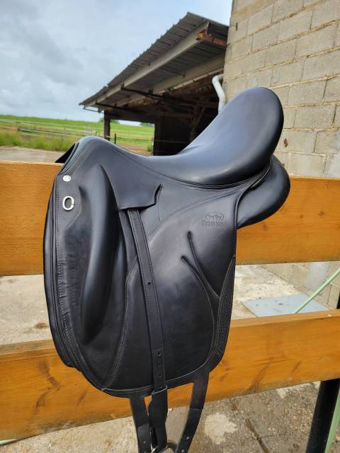 Sella da dressage Devoucoux  17" - 2020