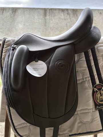 Sella da dressage Forestier  17" - 2025