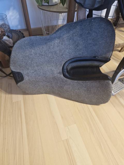 Sella da dressage Devoucoux  17" - 2020