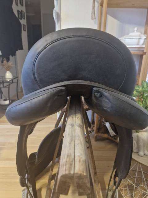Sella da dressage Devoucoux  17" - 2020