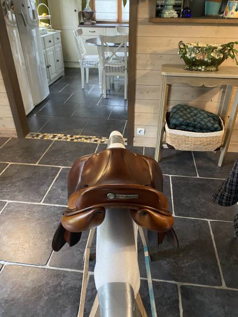 Sella da salto ostacoli Butet  17.5" - 2018