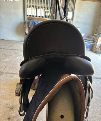 Sella da dressage  Lexys 15" - 2024