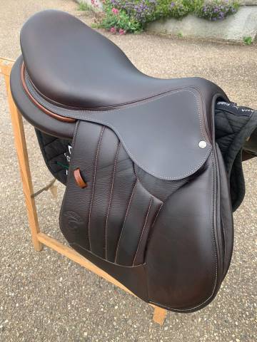 Sella da salto ostacoli Forestier  17.5" - 2023