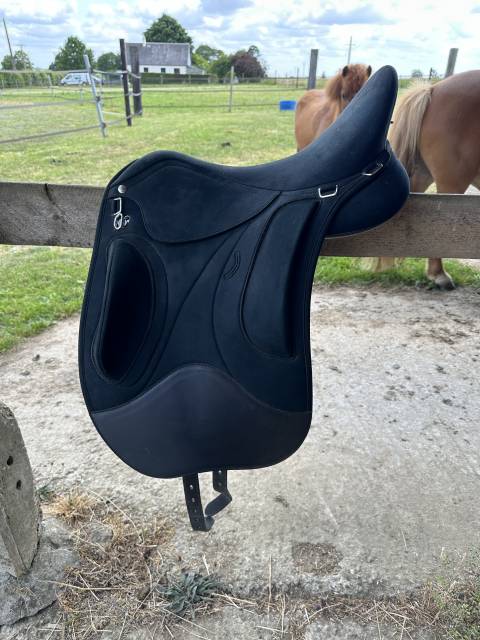 Sella da endurance Wintec  17" - 2024