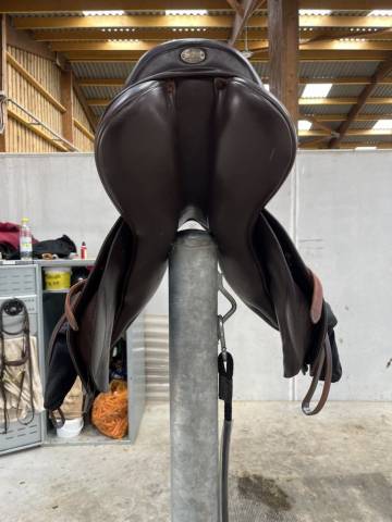 Sella da salto ostacoli Fairfax  17.5" - 2022