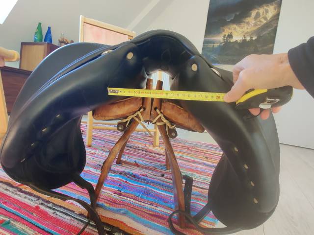 Sella da dressage Antarès  17" - 2013
