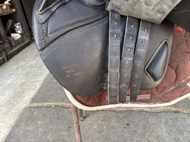 Sella da salto ostacoli CWD  17.5" - 2022