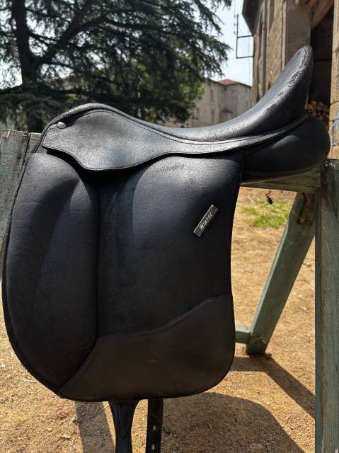 Sella da dressage Wintec  17" - 2018