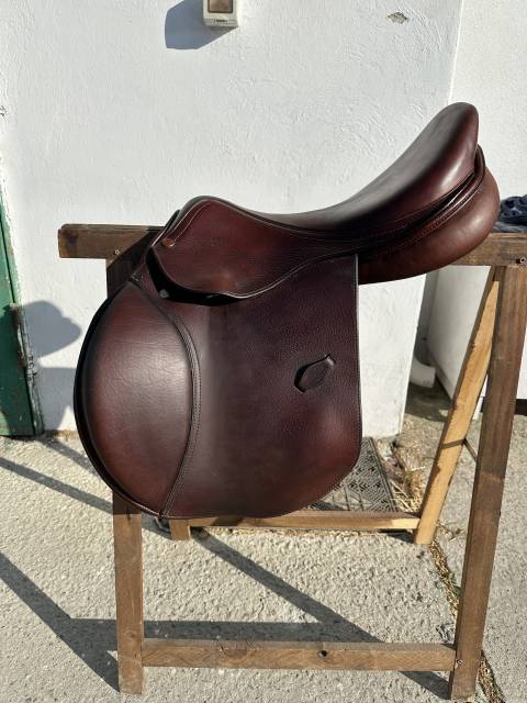 Sella Henri De Rivel