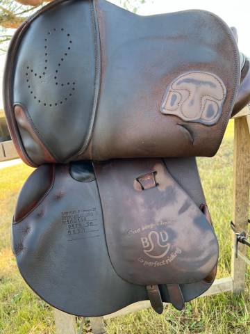 Sella da salto ostacoli Delgrange  17.5" - 2018