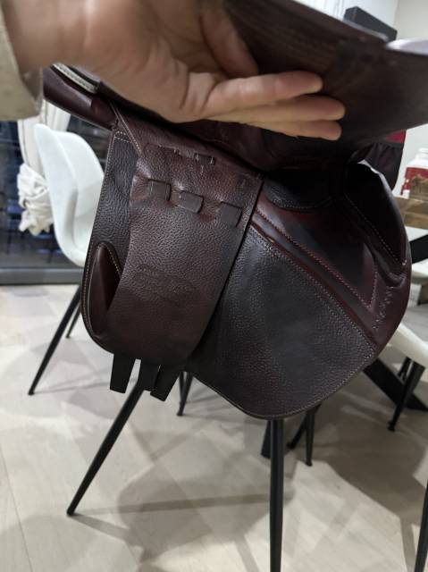 Sella da salto ostacoli CWD  17.5" - 2024