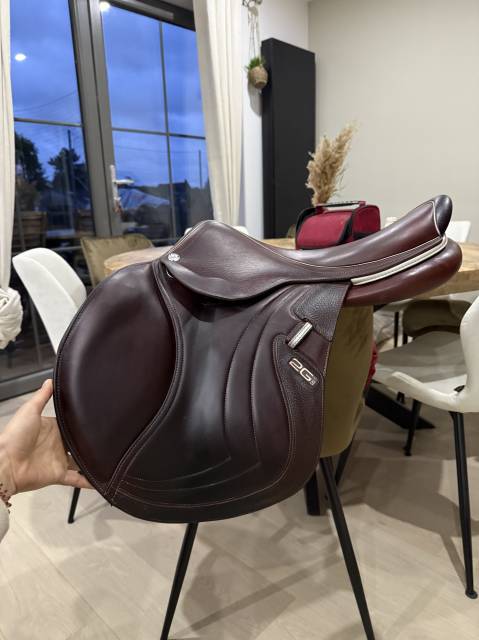 Sella da salto ostacoli CWD  17.5" - 2024