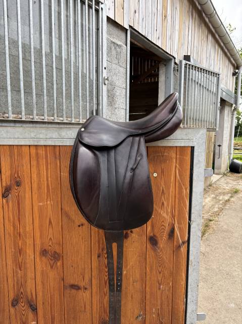 Sella da dressage Butet  17" - 2017