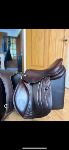 Sella da salto ostacoli CWD  17" - 2016