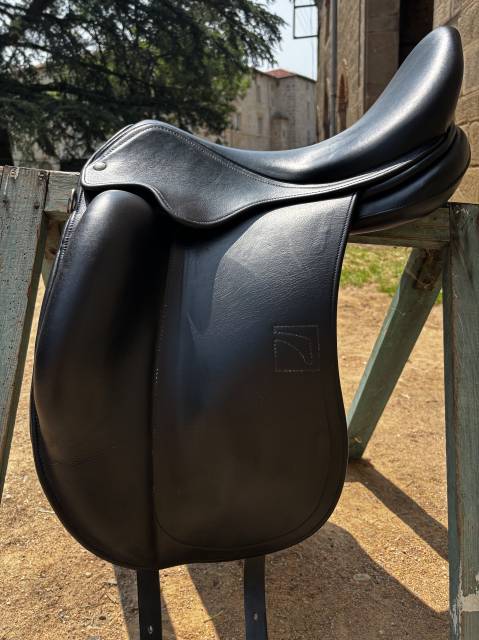 Sella da dressage Childeric  17.5" - 2021