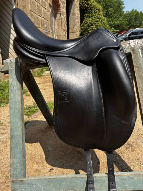 Sella da dressage Childeric  17.5" - 2021