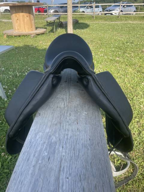 Sella da dressage Aulion  16" - 2019
