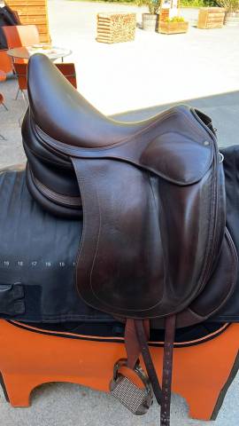 Sella da dressage Childeric  18" - 2018