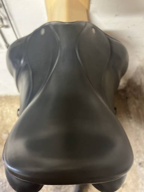 Sella da dressage Fairfax Open seat STD 17.5" - 2019