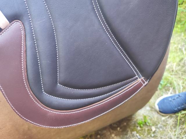 Sella da salto ostacoli  EKUS F3 17.5" - 2025