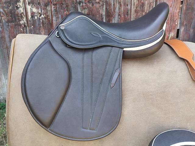 Sella da salto ostacoli  EKUS F5 17.5" - 2025