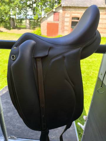 Sella da dressage Devoucoux  17" - 2014