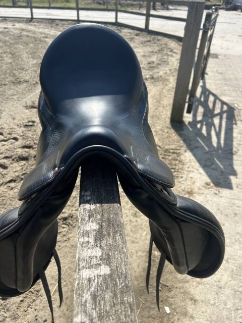 Sella da dressage Stubben  17.5" - 2021