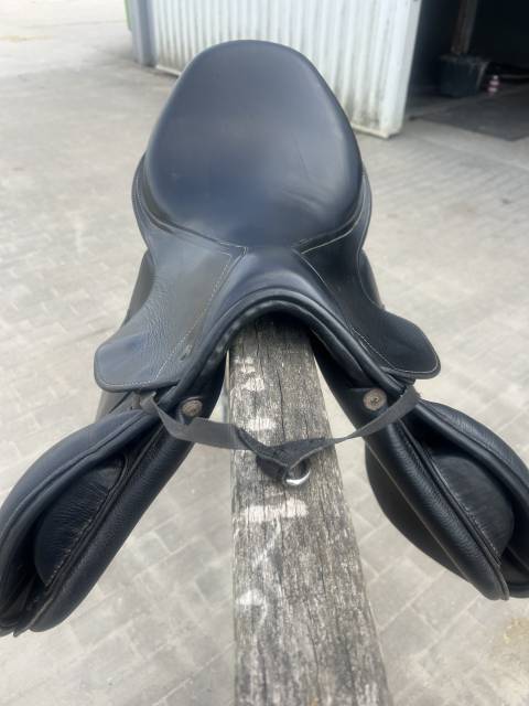 Sella da salto ostacoli Stubben  17.5" - 2021