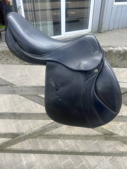 Sella da salto ostacoli Stubben  17.5" - 2021