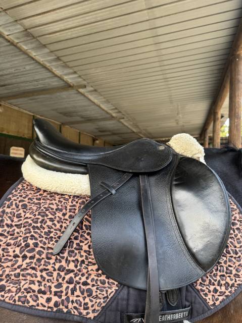 Sella da salto ostacoli Tattini  17" - 2019