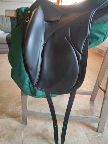 Sella da dressage Devoucoux  17" - 2020
