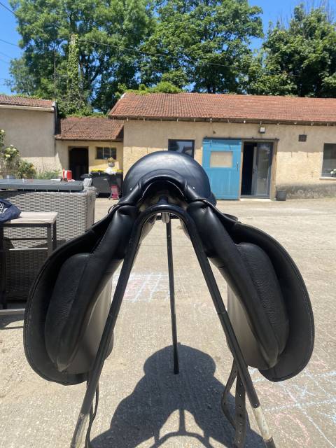 Sella da dressage Stubben  17.5" - 2019
