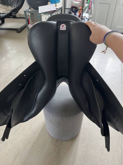 Sella da salto ostacoli Wintec  17" - 2022