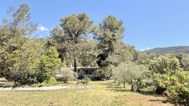Propriet&agrave; equestre In vendita Var