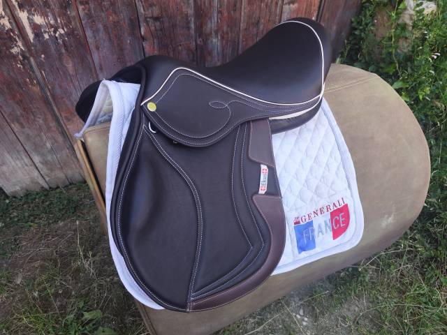 Sella da salto ostacoli  EKUS "F4" 17" - 2025