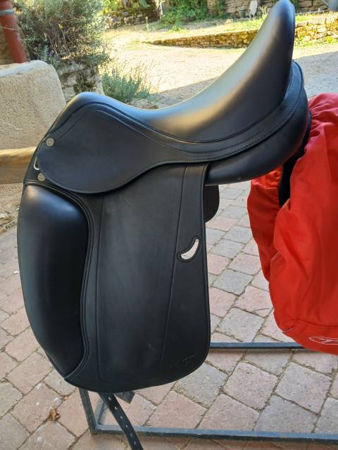 Sella da dressage Equipe  16.5" - 2024