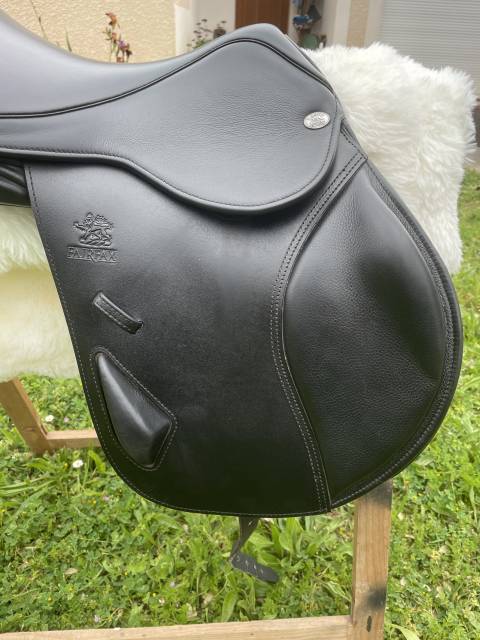 Sella da salto ostacoli Fairfax  17" - 2024